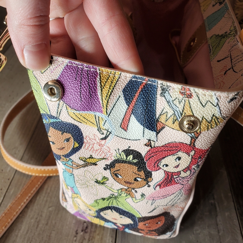Disney Dooney & Bourke Bag - Disney Princesses - Small Zip Satchel Bag EUC - Picture 10 of 16